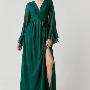 Francesca's Collections Elisa Long Flutter Sleeve Maxi Dress Small